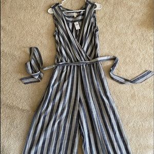 GAP Mock Wrap Wide Leg Crop Jumpsuit EUC Blue Stripe Tie Waist Viscose Sz Medium